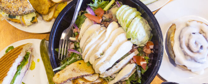 Cinnamon Bear Bakery & Deli