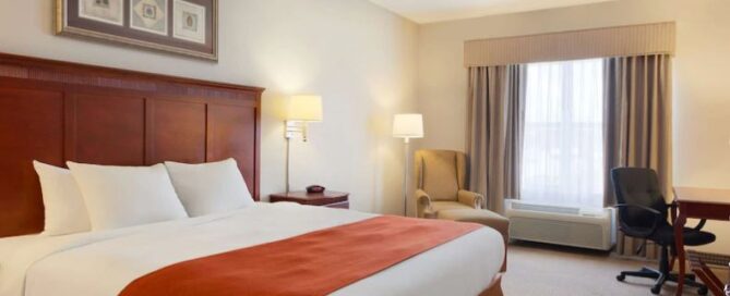 Country Inn and Suites