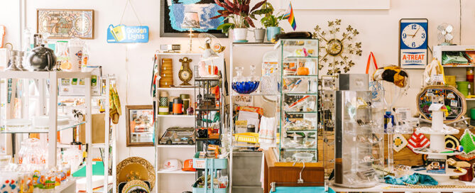 A colorful selection of antiques in the store Heartworn Vintage